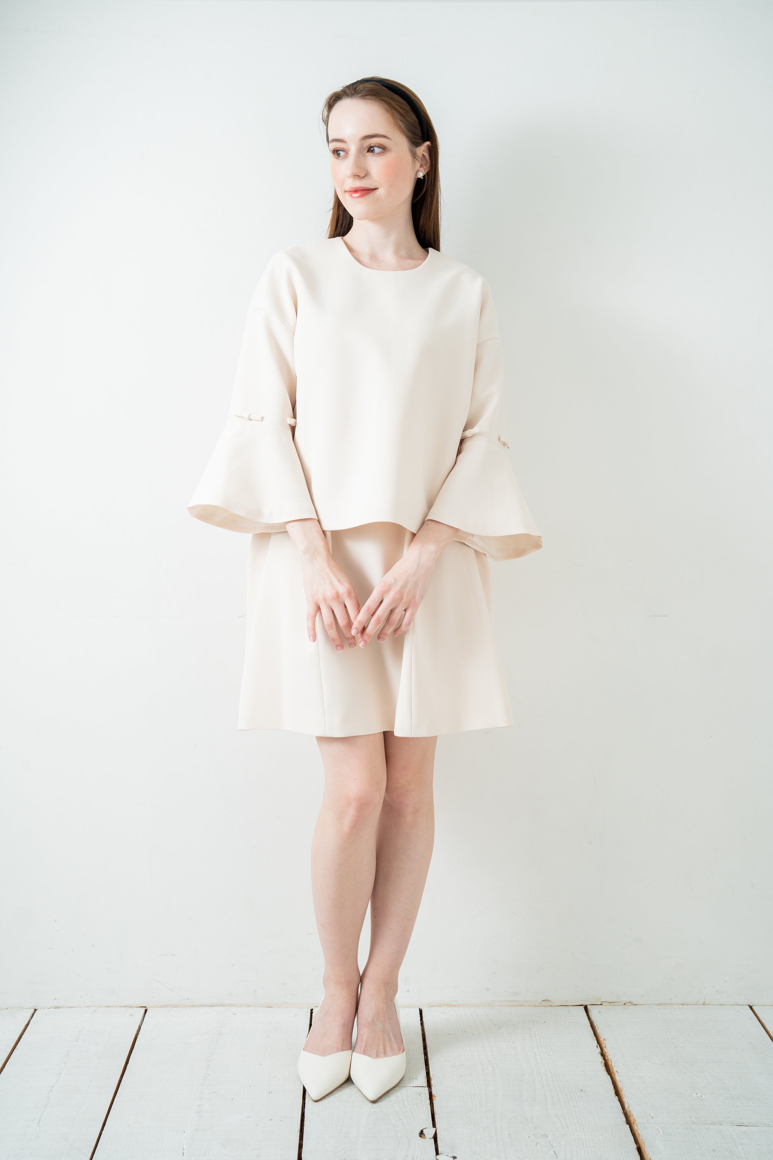 【予約】FLARE SLEEVE BLOUSE